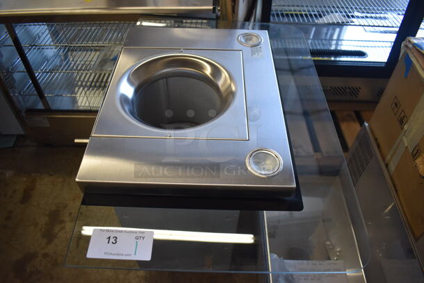 BRAND NEW SCRATCH AND DENT! Stainless Steel Range Hood. 20x30x26 - Image 6 of 9