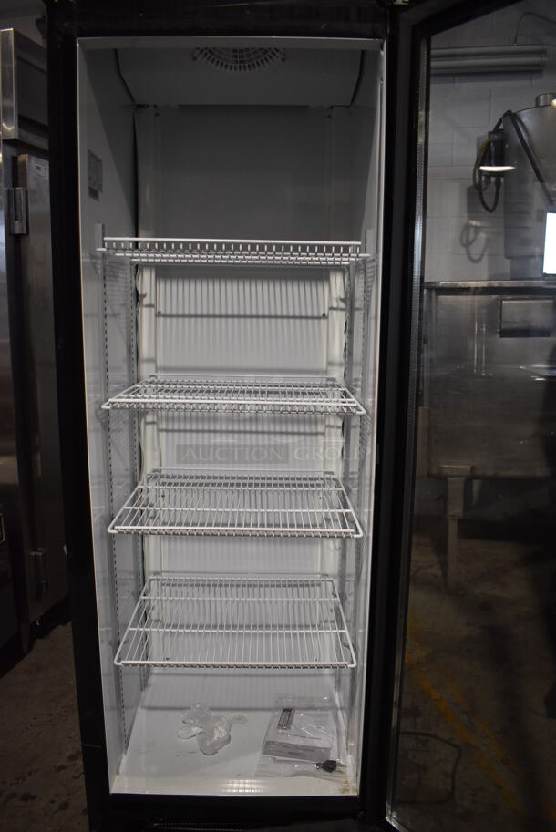 BRAND NEW SCRATCH AND DENT! KoolMore MDR-1GD-13C Metal Commercial Single Door Reach In Cooler Merchandiser w/ Poly Coated Racks on Commercial Casters. 115 Volts, 1 Phase. Tested and Working! - Image 4 of 9
