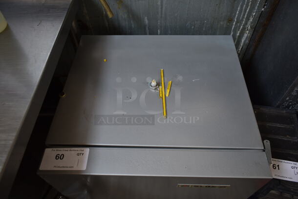 Blue M OV-472A-2 Metal Commercial Stabil-Therm Oven. 120 Volts, 1 Phase. Tested and Working! - Image 2 of 7