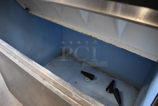 Hoshizaki KM-901MAH Stainless Steel Commercial Ice Head on Commercial Ice Bin. 208-230 Volts, 1 Phase. 44.5x33x77.5 - Image 4 of 6