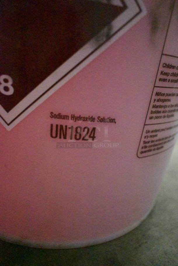 BRAND NEW SCRATCH AND DENT! Ecolab UN1824 Ecotemp Phase 1 D Machine Warewashing Bucket.  - Image 4 of 4