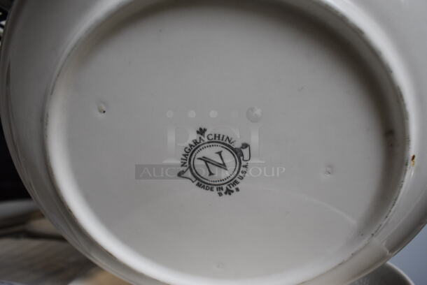 25 White Ceramic Plates. 9x9x1 25 Times Your Bid! - Image 3 of 3