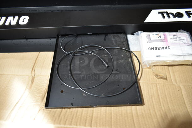 BRAND NEW SCRATCH AND DENT! Samsung 1010172 Black Frame Display - Image 7 of 7