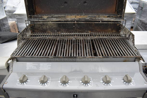 Weber Summit Platinum 5270001 Metal Outdoor Propane Gas Powered Grill w/ Right Side Single Burner Range on Commercial Casters. Comes w/ Cover. 68x26x46 - Image 5 of 8
