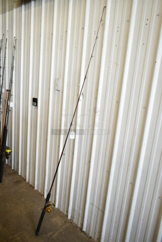 Penn Power PG-5971 Fishing Rod w/ Penn 940 Reel. 