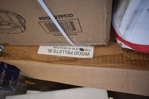 PALLET LOT of 30 BRAND NEW Boxes Including 760SOUP8WPL Choice 8 oz. White Double Poly-Coated Paper Food Cup with Vented Plastic Lid - 250/Case, 3 Box 128HD8BULK ChoiceHD 8 oz. Microwavable Translucent Plastic Deli Container - 480/Case, 500CC16 Choice Plastic Cold Cup, 612527PCO Choice 7" Round Standard Weight Foil Take-Out Pan with Dome Lid - 200/Case, 612P558 Choice 8" Clear Round Plastic Dome Lid - 500/Case, 160TCPR83WH Choice 83" Round White 100% Spun Polyester Hemmed Cloth Table Cover, 2 Box 128HDLDBULK ChoiceHD Microwavable Translucent Plastic Deli Container Lid - 480/Case, 37T019 Libbey 9" Plates, 500TW35 Choice 3.5 oz. Translucent Thin Wall Plastic Cold Cup - 2500/Case, 394365L Noble Products Powder-Free Disposable Clear Vinyl Gloves for Foodservice - Large - 1000/Case, 245CB12PLN Choice 12" x 12" x 2" Kraft Customizable Corrugated Plain Pizza Box - 50/Case, 500PMGREEKBL Choice 10" x 14" Greek Key Blue Placemat - 1000/Case, 129MCS24W Choice 24 oz. White 8" x 5 1/4" x 2" Rectangular Microwavable Heavy Weight Container with Lid - 150/Case, 347TCL7 CUP 7OZ TUMBLER CL 500 CHOICE, 2 Box 129MCR32B Choice 32 oz. Black 7 1/4" Round Microwavable Heavy Weight Container with Lid - 10/Pack, 760SOUP12WP Choice 12 oz. White Double Poly-Coated Paper Food Cup with Vented Plastic Lid - 250/Case. 30 Times Your Bid! - Image 6 of 12