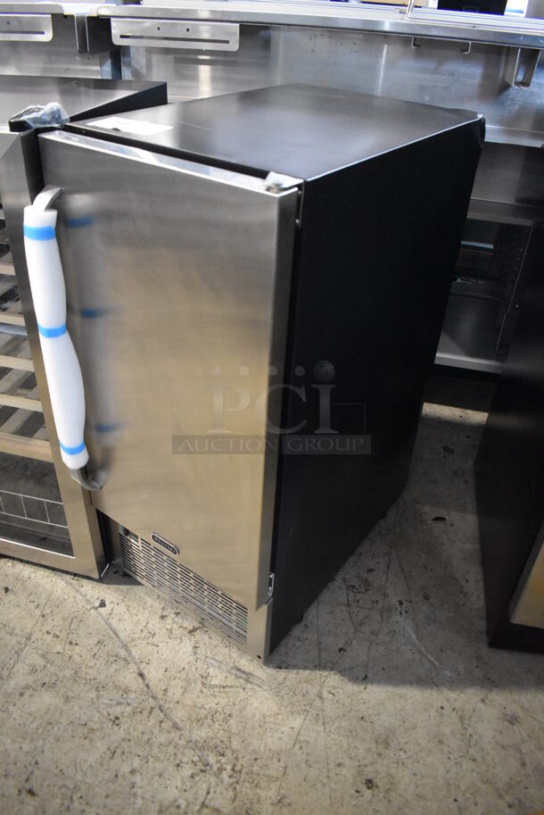 BRAND NEW SCRATCH AND DENT! Whynter UIM-502SS Stainless Steel Self Contained Ice Maker. 115 Volts, 1 Phase. Tested and Working! - Image 3 of 7