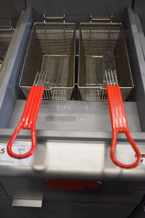 2021 Avantco FF400-N Stainless Steel Commercial Floor Style Natural Gas Powered Deep Fat Fryer w/ 2 Metal Fry Baskets. 120,000 BTU. 15.5x30x46 - Image 3 of 5