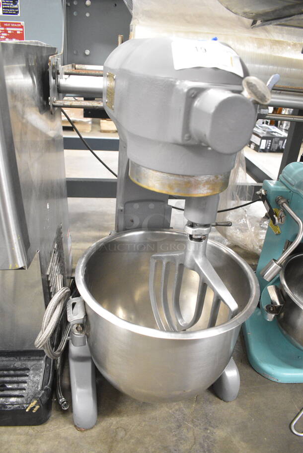 Hobart A-200 Metal Commercial Countertop 20 Quart Planetary Dough Mixer w/ Stainless Steel Mixing Bowl and Paddle Attachment. 115 Volts, 1 Phase. Tested and Working! - Image 2 of 8