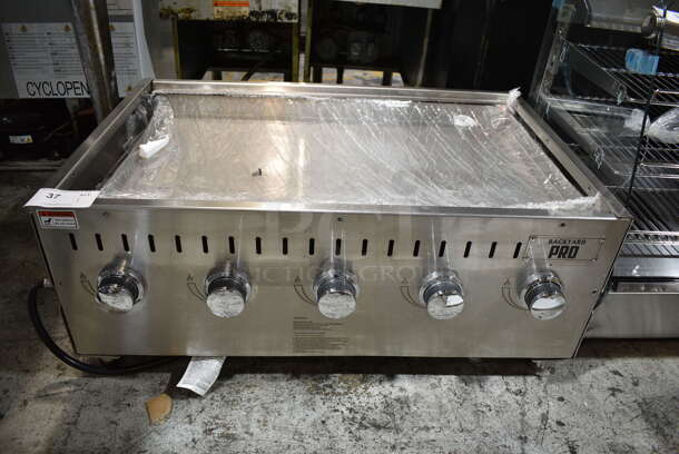 BRAND NEW SCRATCH AND DENT! Backyard Pro CPBQ-36 Stainless Steel Propane Gas Powered Outdoor Grill w/ Under Shelf. No Legs or Commercial Casters. 16,000 BTU.  - Image 2 of 7