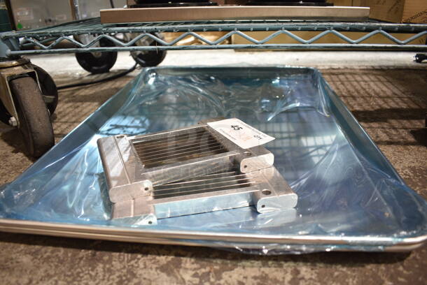 4 BRAND NEW SCRATCH AND DENT! Items; 2 Garde 181ONBLD316 3/16" Blade Assembly for Onion Slicer and 2 407BUNFULL Choice Full Size 18" x 26" 19 Gauge Wire in Rim Aluminum Bun Pan / Sheet Pan. 4 Times Your Bid! - Image 1 of 5