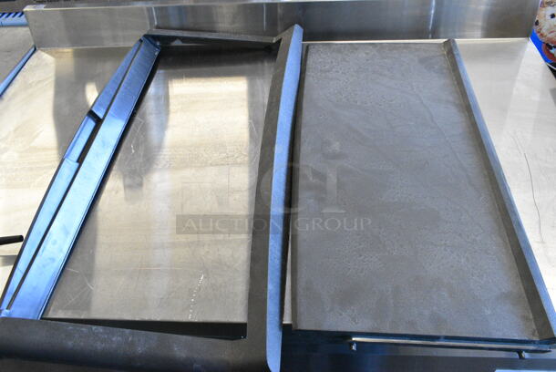 BRAND NEW SCRATCH AND DENT! Black Poly Ice Bin Lid - Image 2 of 2