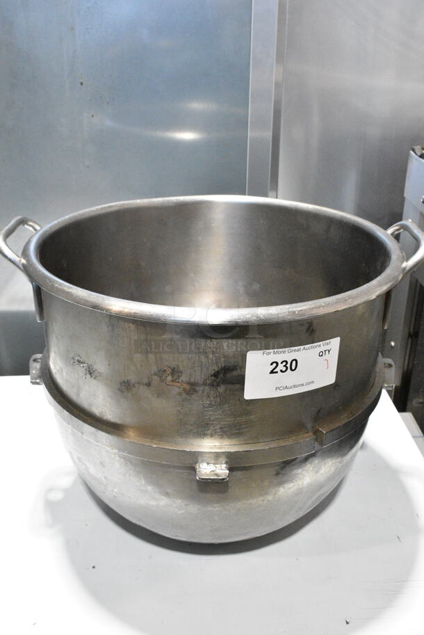 Metal Mixing Bowl.  - Image 2 of 3