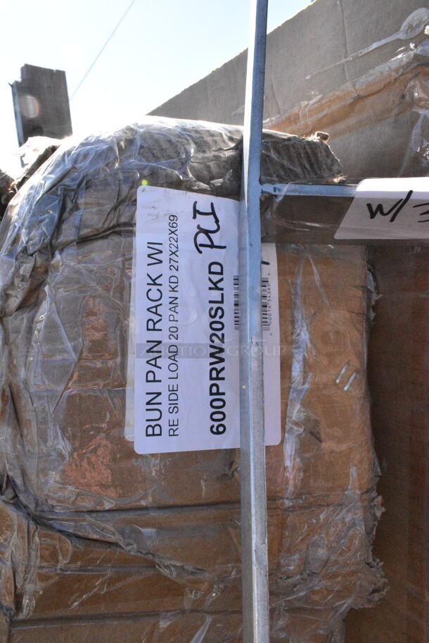 BRAND NEW SCRATCH AND DENT! Regency 600PRW20SLKD 20 Pan Side Load Wire Bun / Sheet Pan Rack - Unassembled. May Be Missing Pieces.  - Image 3 of 4