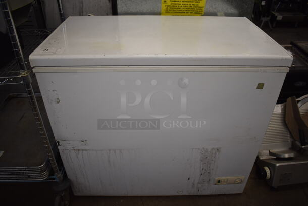 GE FCM7SUBWW Metal Commercial Chest Freezer. 115 Volts, 1 Phase. 37x23x33. Tested and Working! - Image 1 of 8