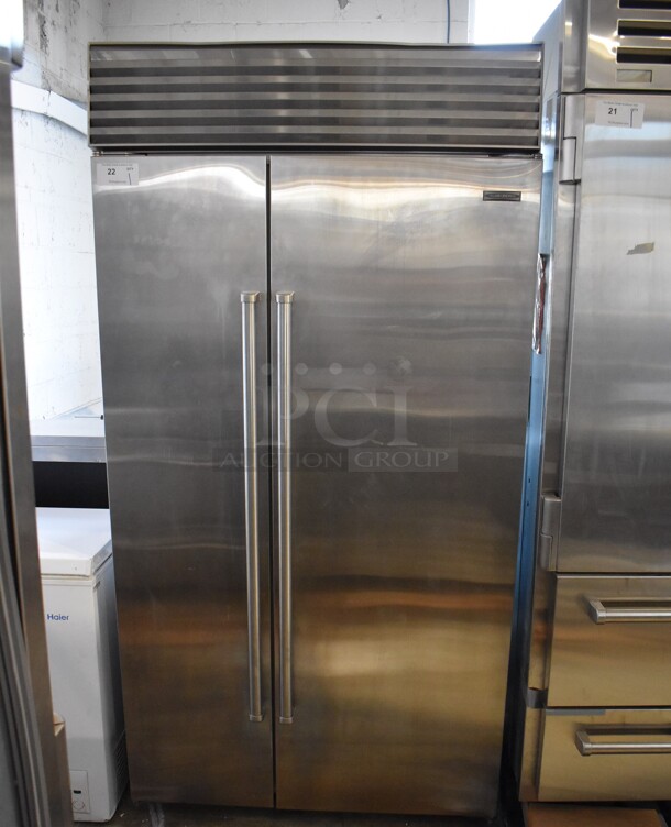 LIKE NEW! Sub Zero BI-428-S/PH Stainless Steel Commercial Cooler Freezer Combo Unit. 115 Volts, 1 Phase. Tested and Powers On But Does Not Get Cold