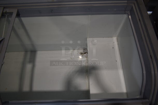 Omcan FR-CN-2007 Metal Commercial Floor Style Chest Freezer Showcase Merchandiser. 115 Volts, 1 Phase. Tested and Working! - Image 6 of 7