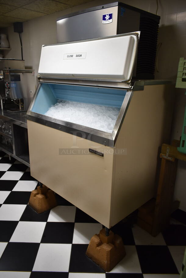 2018 Manitowoc IYT0500A-161 Indigo NXT Stainless Steel Commercial Ice Machine Head on Scotsman BH900E Commercial Ice Bin. 115 Volts, 1 Phase. BUYER MUST REMOVE. Tested and Working! (ice room) - Image 9 of 12