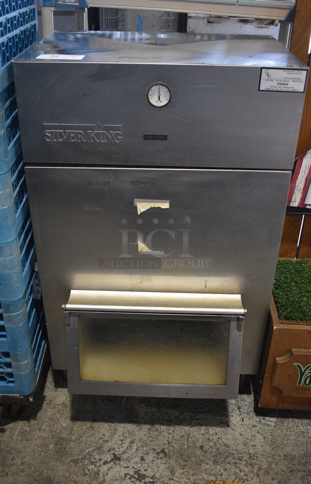 Silver King Model SK2SB Stainless Steel Commercial Countertop Lettuce Crisper. 115 Volts, 1 Phase. 25x22x42. Tested and Working!