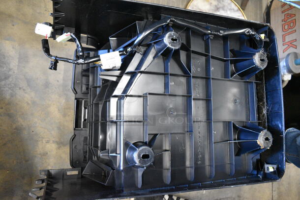 Center Console - Image 4 of 7