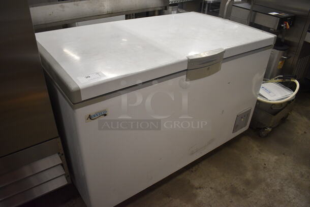 Avantco Model 178CF14 Metal Chest Freezer on Commercial Casters. 115 Volts, 1 Phase. 54.5x32.5x34. Tested and Working! - Image 6 of 7