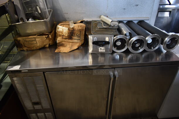 Perlick BBS60-RO Stainless Steel Commercial 2 Door Back Bar Cooler. 115 Volts, 1 Phase. Tested and Working! - Image 2 of 6