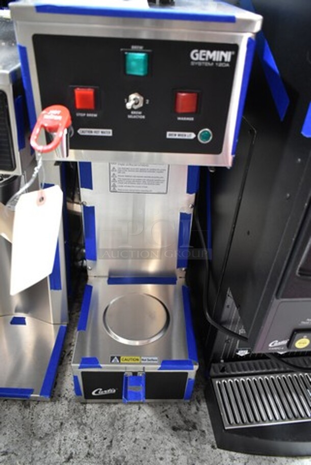 BRAND NEW SCRATCH AND DENT! Curtis 945GEM120A10 Stainless Steel Gemini Stainless Steel Analog Satellite Coffee Brewer w/ Hot Water Dispenser, Metal Brew Basket and Satellite Server. 120 Volts, 1 Phase - Image 3 of 7