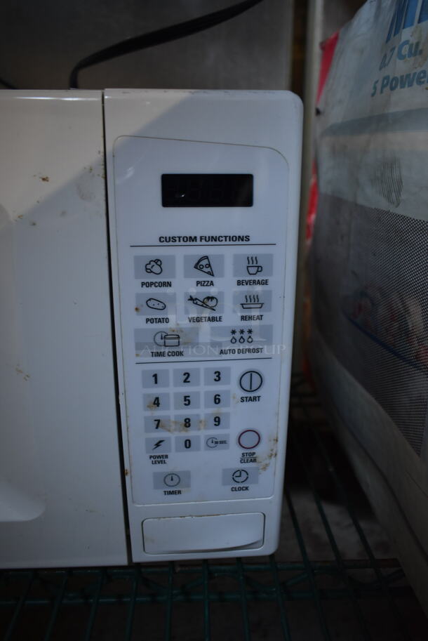 General Electric GE JES738WJ02 Countertop Microwave Oven. 120 Volts, 1 Phase.  - Image 2 of 4