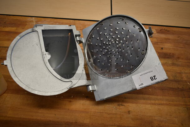 BRAND NEW SCRATCH AND DENT! Metal Commercial Pelican Head w/ Grating Blade. - Image 4 of 5