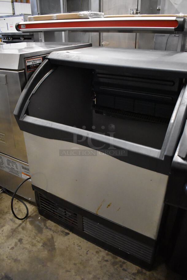 Scotsman CU1526MA-1E Stainless Steel Commercial Self Contained Undercounter Ice Machine. Missing Lid. 115 Volts, 1 Phase. 26x27x33 - Image 5 of 10