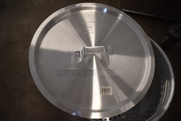 BRAND NEW SCRATCH AND DENT! Winco ALSB-60 Winco 60 Qt. Aluminum Stock Pot Steamer Basket and 471SPC60 Choice 16 15/16" Aluminum Pot / Pan Cover - Image 3 of 7