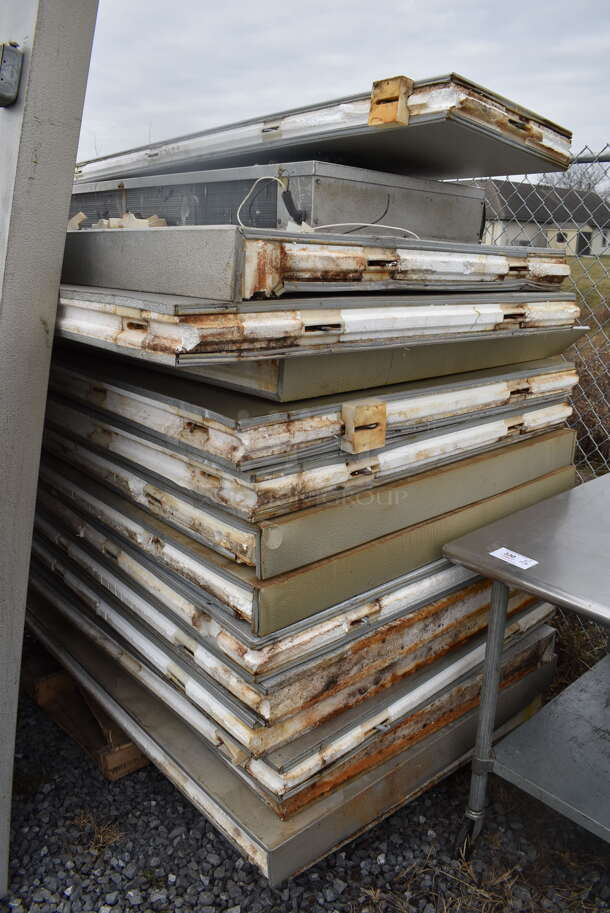 US Cooler 8'x12'x8'  Walk In Cooler Box w/ Copeland CR18K6-TF5-875 Compressor and Condensing Fan. 208/240 Volts, 3 Phase. Picture of the Unit Before Removal Is Included In the Listing. - Image 3 of 10