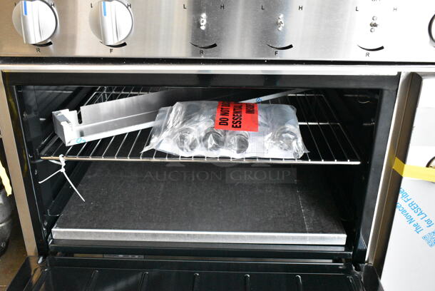 BRAND NEW SCRATCH AND DENT! 2024 Imperial IR-6-E Stainless Steel Commercial 36" Electric Range with 6 Round Plates and Standard Oven. 240 Volts, 1 Phase - Image 4 of 10