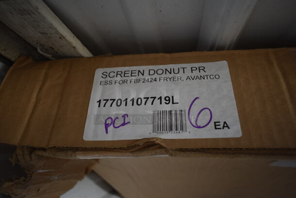 BRAND NEW SCRATCH AND DENT! 6 Avantco 17701107719L Donut Screen Press for FBF2424 Funnel Cake / Donut Fryer - Image 3 of 3