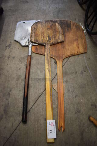 3 Various Pizza Peels; 1 Metal and 2 Wooden. Includes 19.5x41x0.5. 3 Times Your Bid!