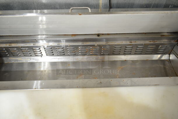 Avantco 178APT60HC Stainless Steel Commercial Sandwich Salad Prep Table Bain Marie Mega Top on Commercial Casters. 115 Volts, 1 Phase. Tested and Working! - Image 2 of 7