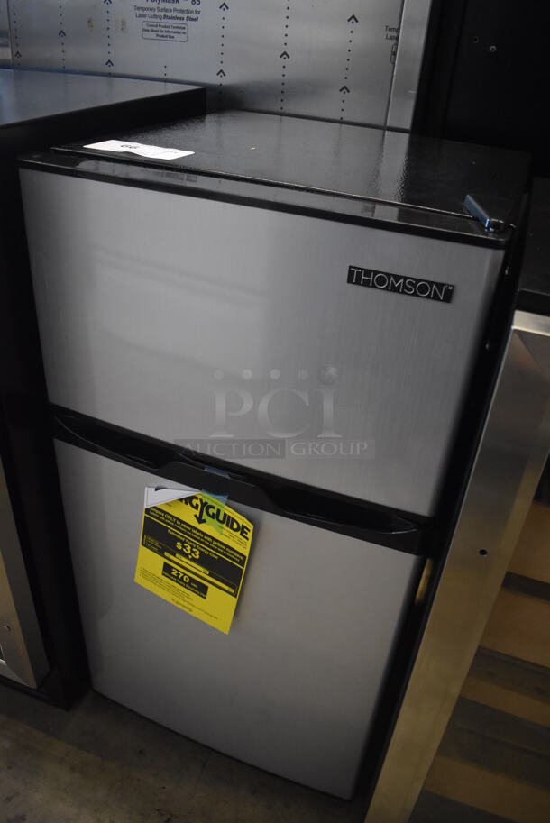 BRAND NEW SCRATCH AND DENT! 2021 Thomson Metal Mini Cooler Freezer Combo Unit. 115 Volts, 1 Phase. 18x19.5x33.5. Tested and Working! - Image 3 of 8