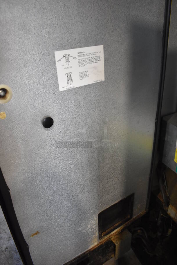 Dixie-Narco Metal Commercial Soda Can Vending Machine w/ Bill and Coin Acceptor. 29x28x72. Tested and Working! - Image 9 of 12
