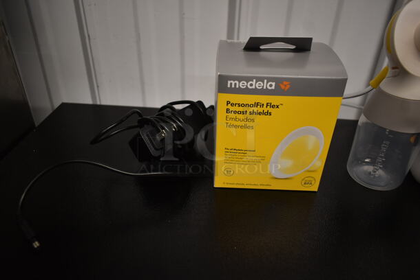 LIKE NEW! 2023 Medela Pump in Style Double Breast Pump w/ 2 Bottles, Accessories - Image 3 of 7