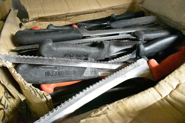 64 SHARPENED Stainless Steel Knives Including Serrated Bread Knives. 64 Times Your Bid!  - Image 2 of 5
