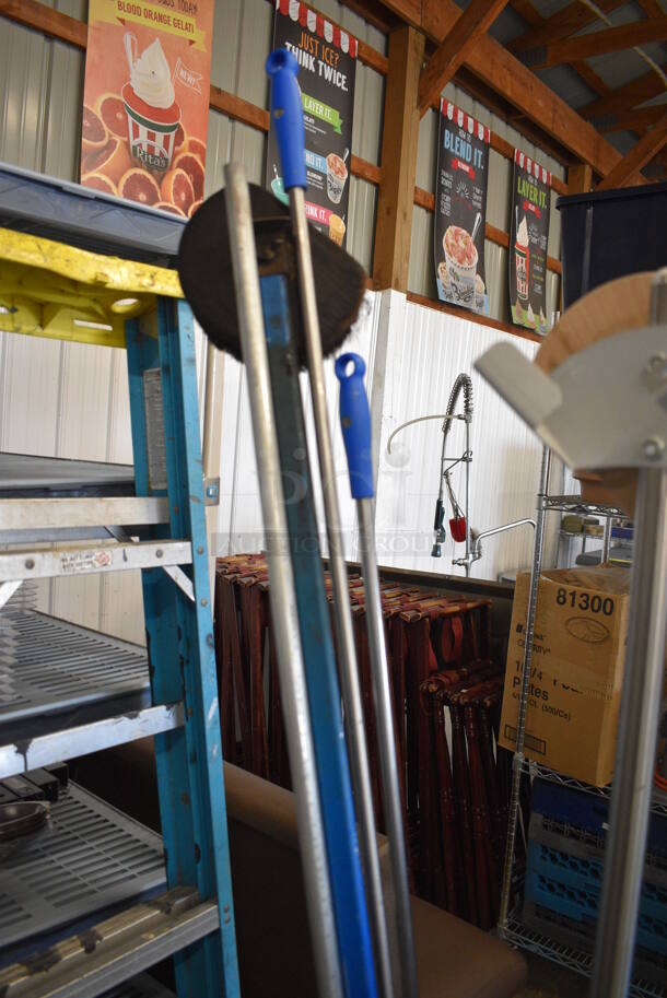 Metal Floor Style Holder w/ 3 Various Paddles and Cleaning Brush. 14x9x70 - Image 3 of 5