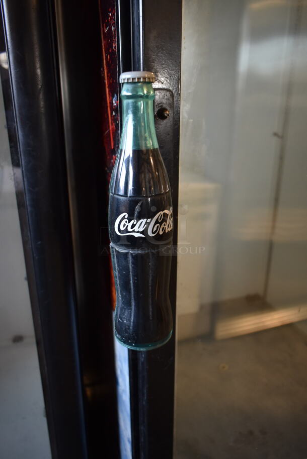 Beverage Air MT27 Metal Commercial Single Door Reach In Cooler Merchandiser. 115 Volts, 1 Phase. Tested and Working! - Image 4 of 7
