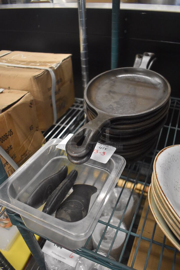13 Metal Fajita Plates w/ 3 Grips. 15.5x7.5x1.5. 13 Times Your Bid! - Image 1 of 3