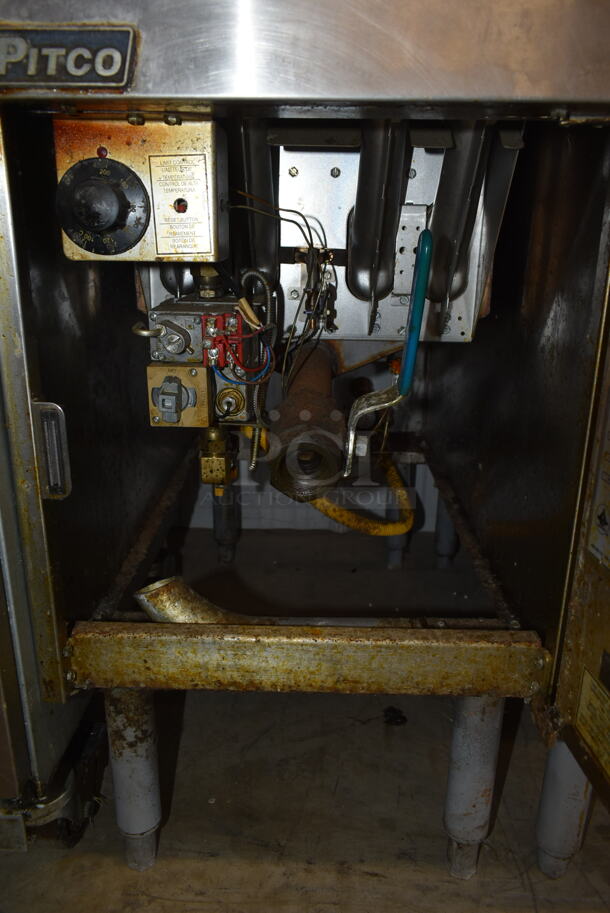 2016 Pitco Frialator SG14 Stainless Steel Commercial Floor Style Natural Gas Powered Deep Fat Fryer. 110,000 BTU. - Image 4 of 5
