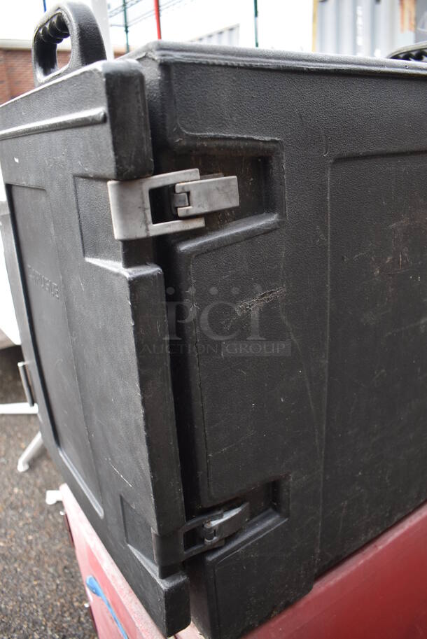 2 Poly Food Carrying Catering Cases. Carlisle NPC300 and Cambro 300MPC. 17x24x25, 17x24x23. 2 Times Your Bid! - Image 6 of 10