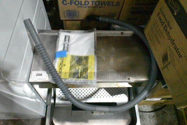 BRAND NEW SCRATCH AND DENT! General Electric GE GTW525ACWOWB  4.3 cu. ft. Top Load Electric Commercial Washer - Free Use. 120 Volts, 1 Phase.  - Image 8 of 9