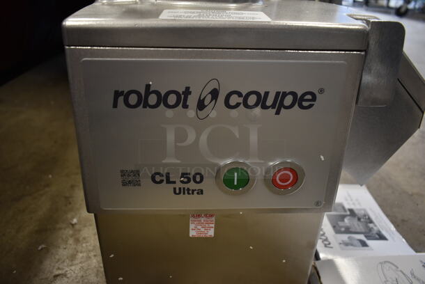 BRAND NEW SCRATCH AND DENT! Robot Coupe CL50 Ultra Metal Commercial Countertop Continuous Feed Food Processor. 120 Volts, 1 Phase. Tested and Working! - Image 5 of 9
