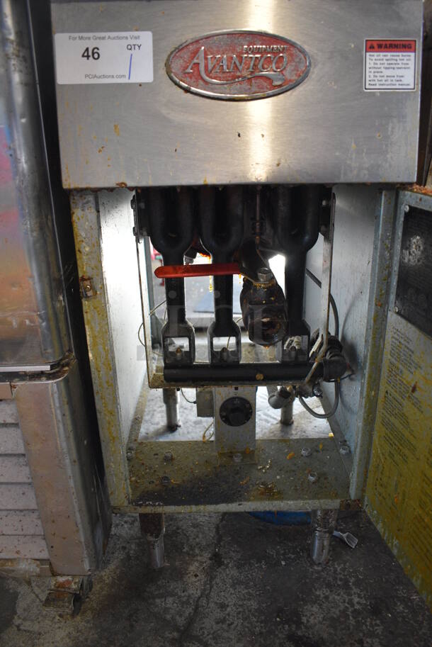 2016 Avantco Model FF300-N Stainless Steel Commercial Natural Gas Powered Deep Fat Fryer w/ 2 Metal Fry Baskets. 90,000 BTU. 15.5x30x48  - Image 4 of 5