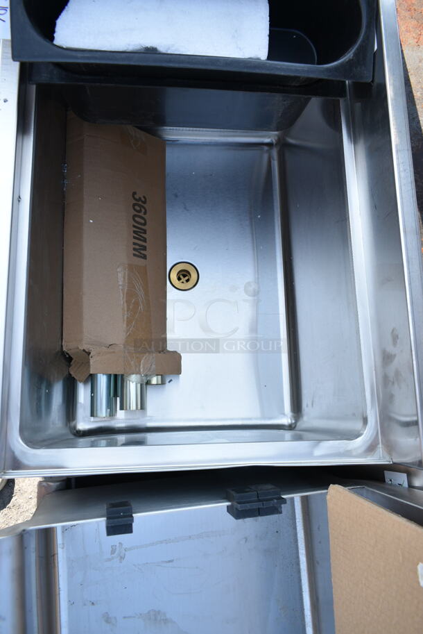 BRAND NEW SCRATCH AND DENT! Regency 600IB1824 18" x 24" Underbar Ice Bin - 77 lb. - Image 6 of 7