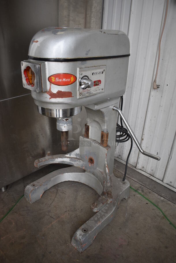 2015 Sun-Mate Model SM-401 Metal Commercial Floor Style 40 Quart Planetary Mixer. 220 Volts, 3 Phase. 22x20x40
